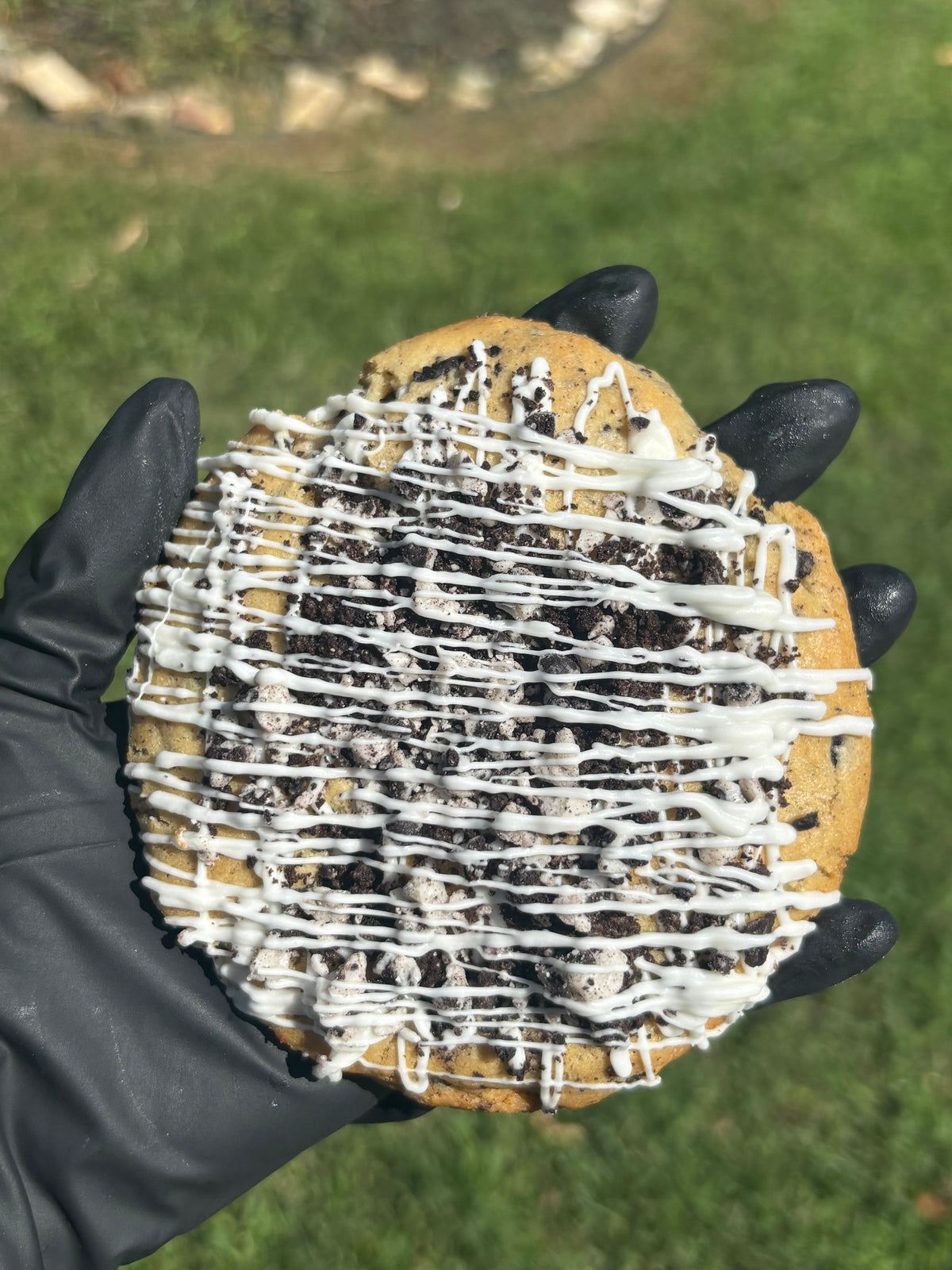 Cookies Craze 🤍🖤