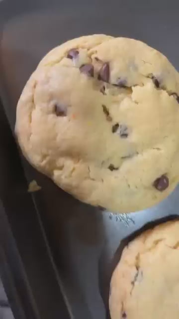Chocolate Chip Cookie
